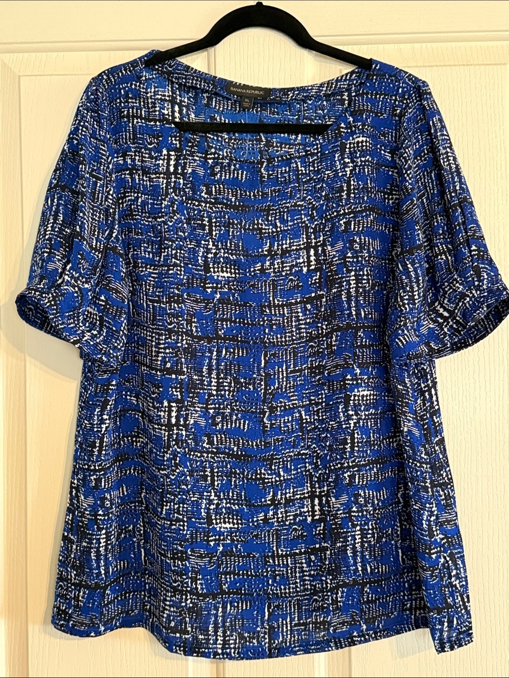 Banana Republic Royal Blue & Black Abstract Short Sleeve Blouse